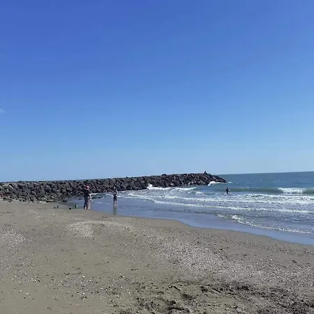 Mobil 2 4 Etoiles مكان تخييم فيا